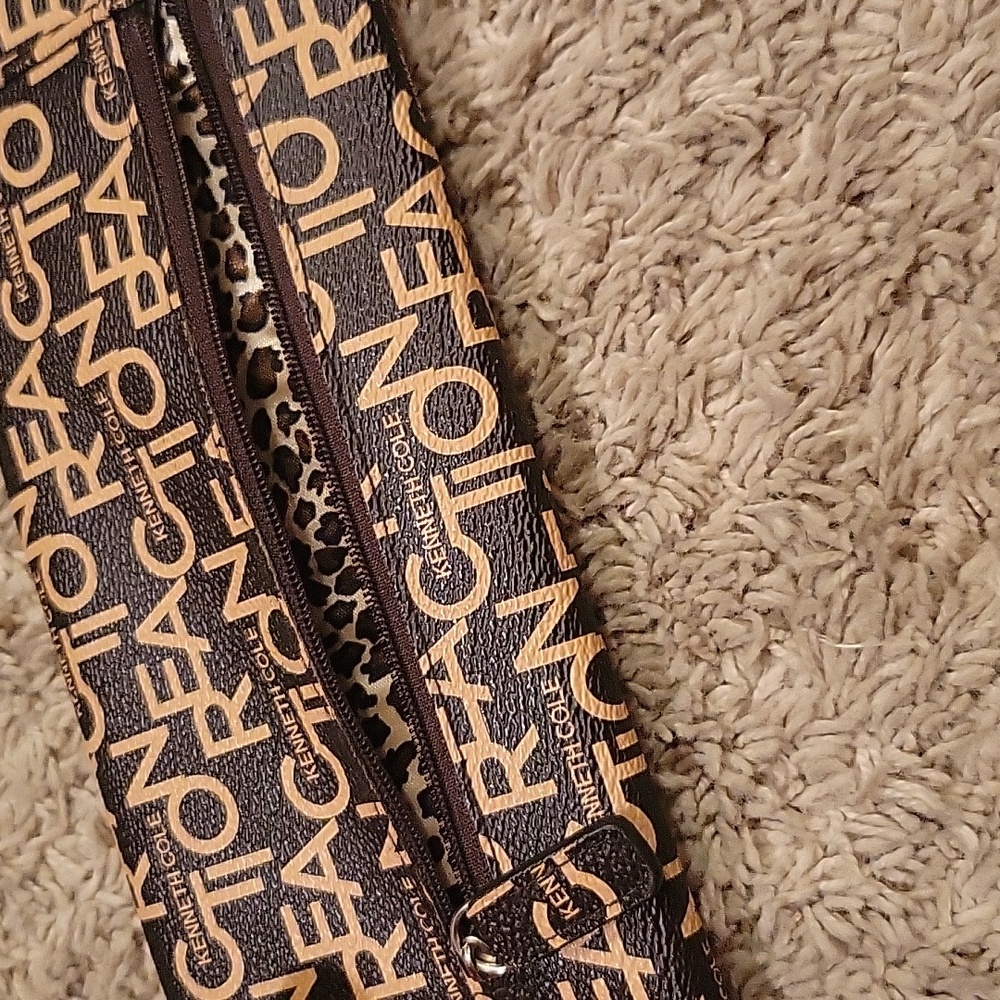Kenneth Cole Wallet - Picture 3 of 6